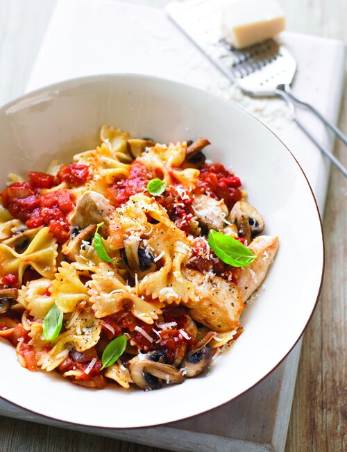 chicken-and-spicy-arrabbiata-sauce-with-pasta